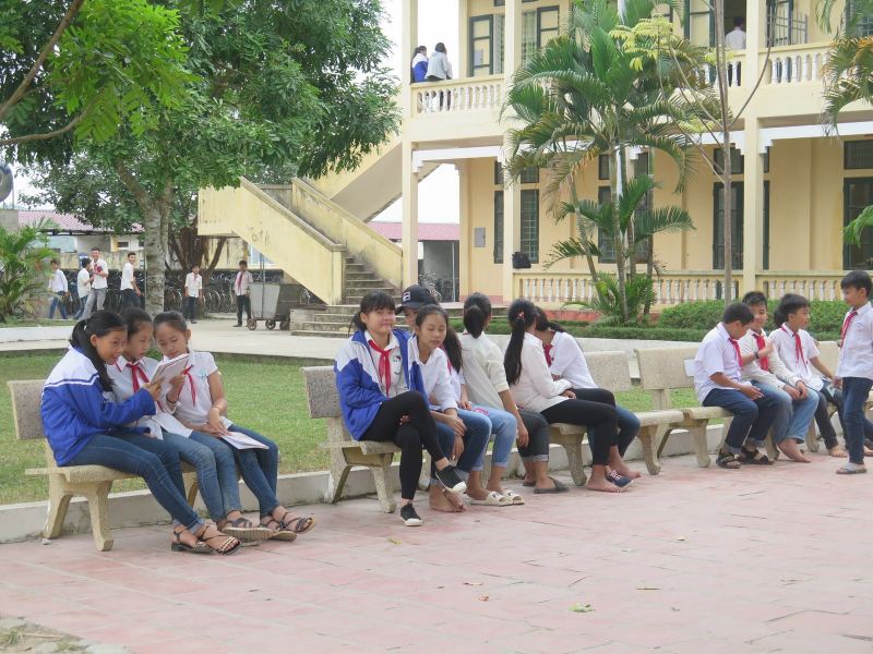 Trường THCS Quảng Hùng
