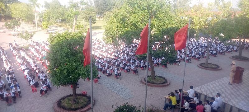 Trường THCS Quỳnh Lập