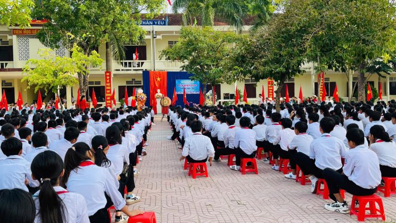 Trường THCS Quỳnh Nghĩa