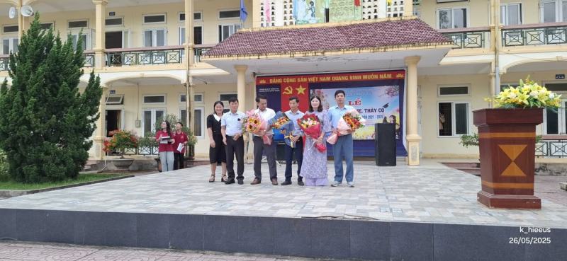 Trường THCS Quỳnh Trang