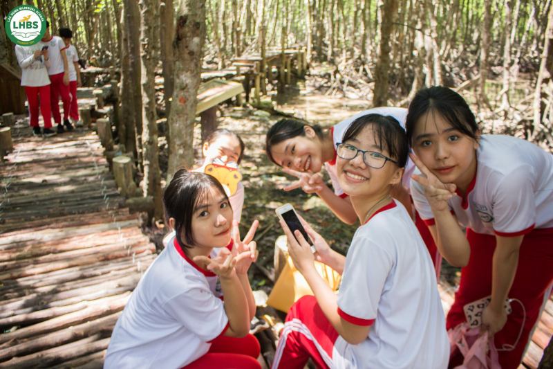 Trường THCS Song Ngữ Lạc Hồng