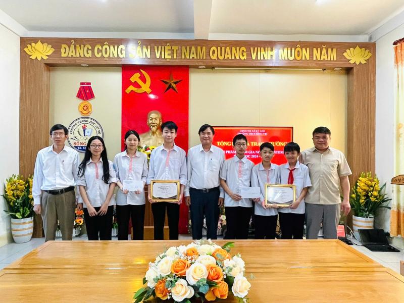 Trường THCS Sông Trí
