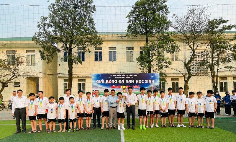 Trường THCS Sông Trí