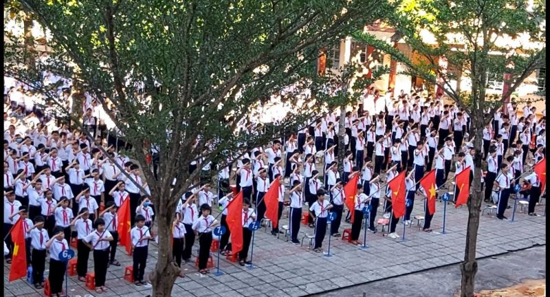 Trường THCS Tân Đồng