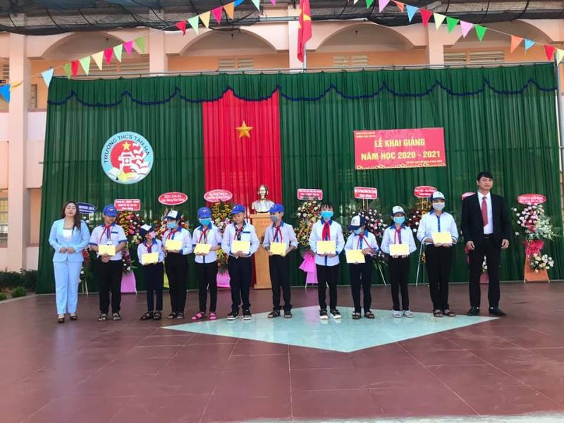 Trường THCS Tân Hà