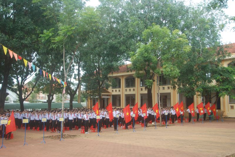 Trường THCS Tân Phú