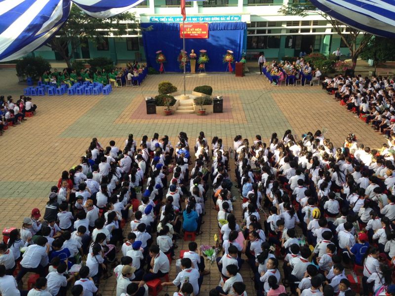 Trường THCS Tân Thạnh Đông