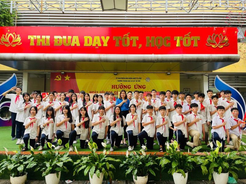 Trường THCS Tây Mỗ