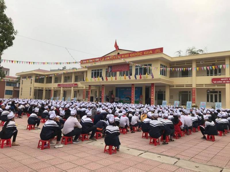 Trường THCS Thân Nhân Trung