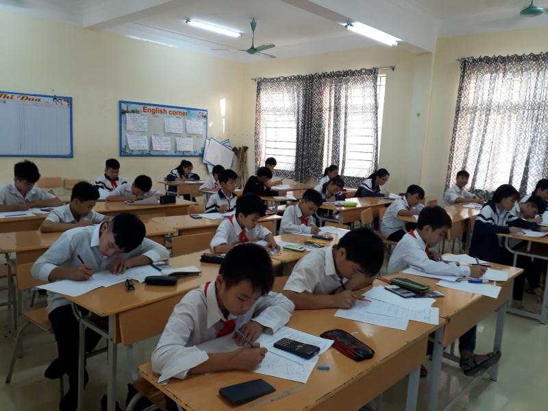Trường THCS Thân Nhân Trung