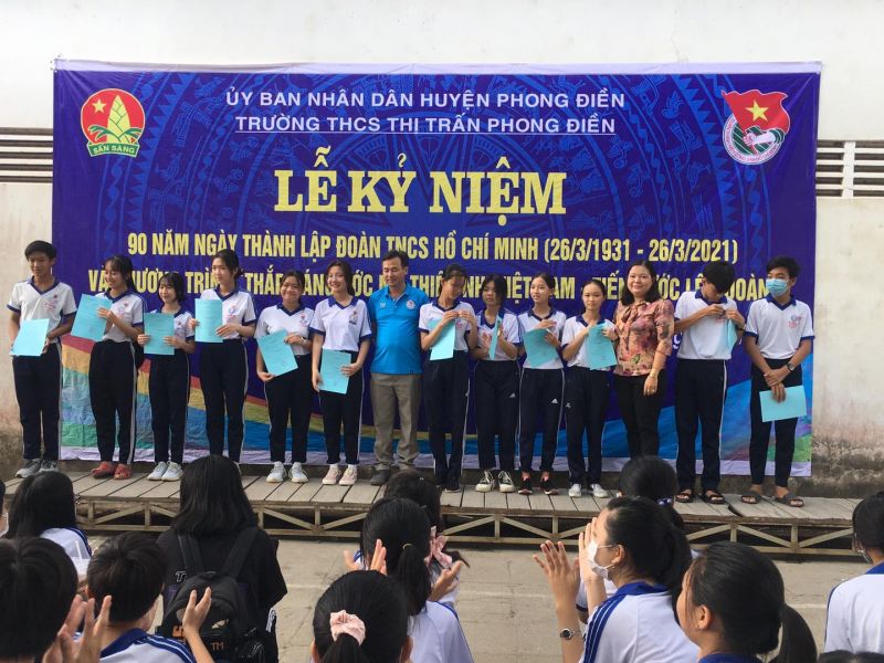 Trường THCS Thị Trấn Phong Điền