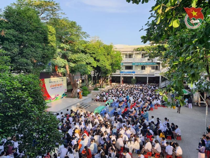 Trường THCS - THPT Diên Hồng