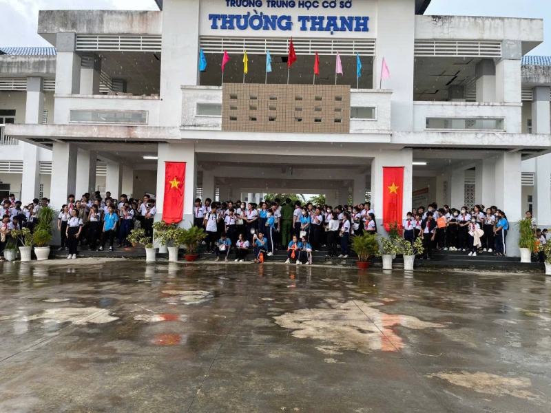 Trường THCS Thường Thạnh