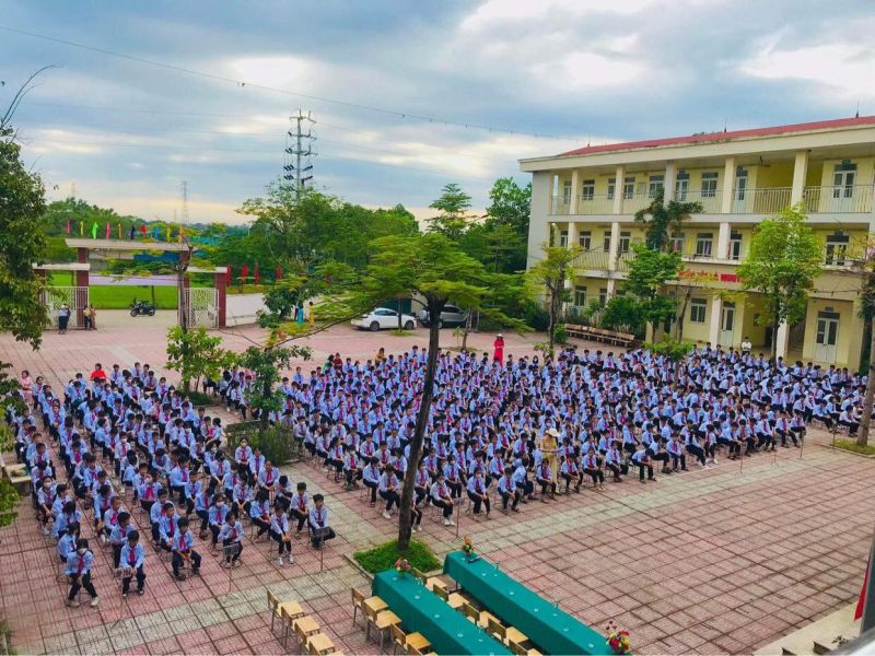 Trường THCS Thủy Xuân Tiên