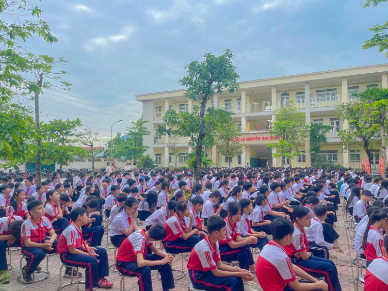 Trường THCS Thủy Xuân Tiên