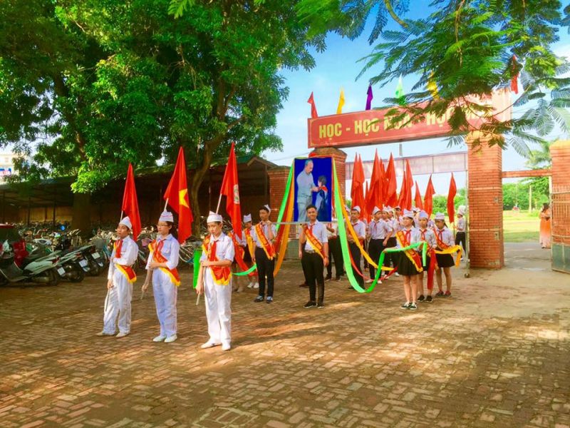 Trường THCS Tiền Phong