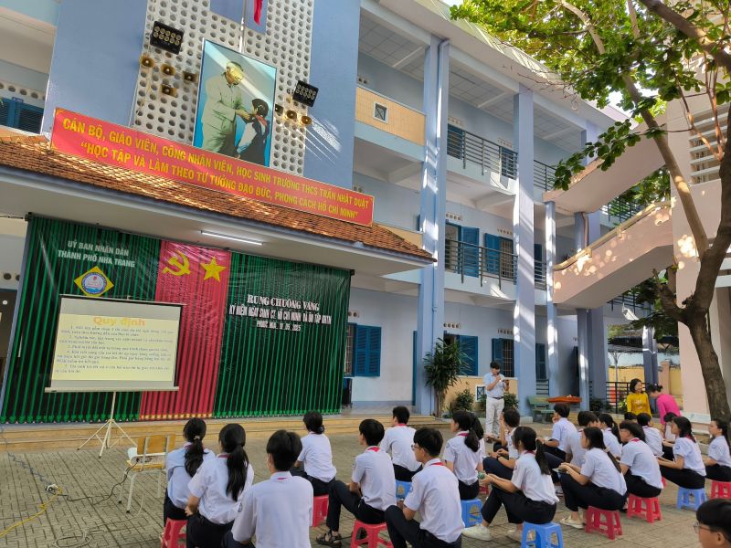 Trường THCS Trần Nhật Duật
