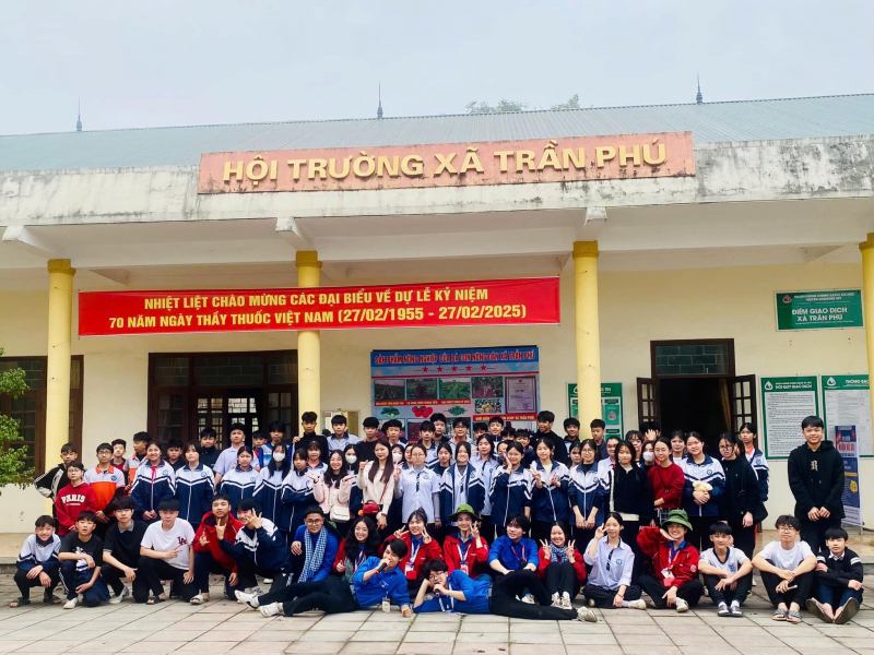 Trường THCS Trần Phú
