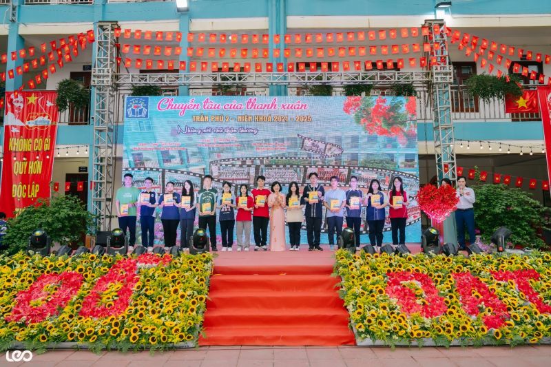 Trường THCS Trần Phú