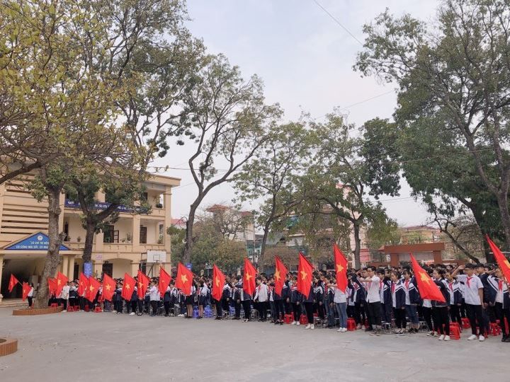 Trường THCS Trần Phú