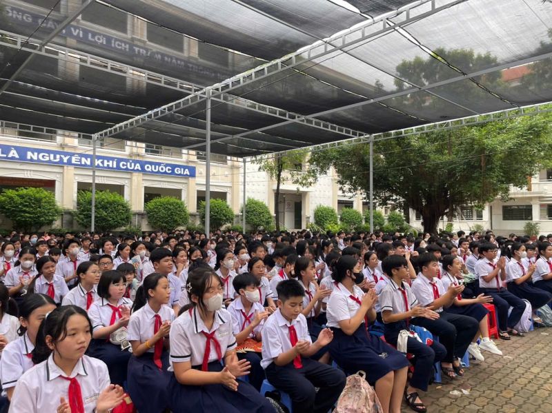 Trường THCS Trịnh Hoài Đức