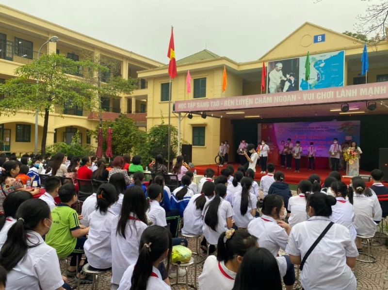 Trường THCS Trung Văn