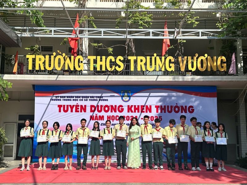 Trường THCS Trưng Vương