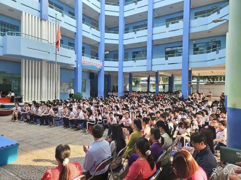 Trường THCS Võ Văn Tần