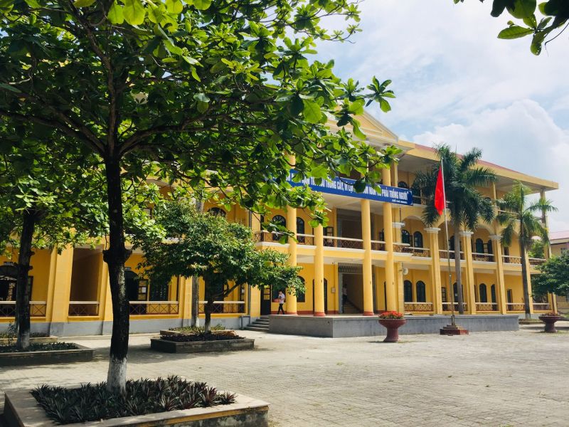 Trường THPT A Phủ Lý