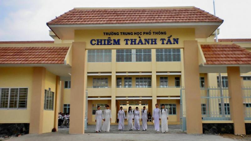 Trường THPT Chiêm Thành Tấn
