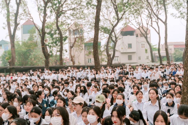 Trường THPT Chúc Động