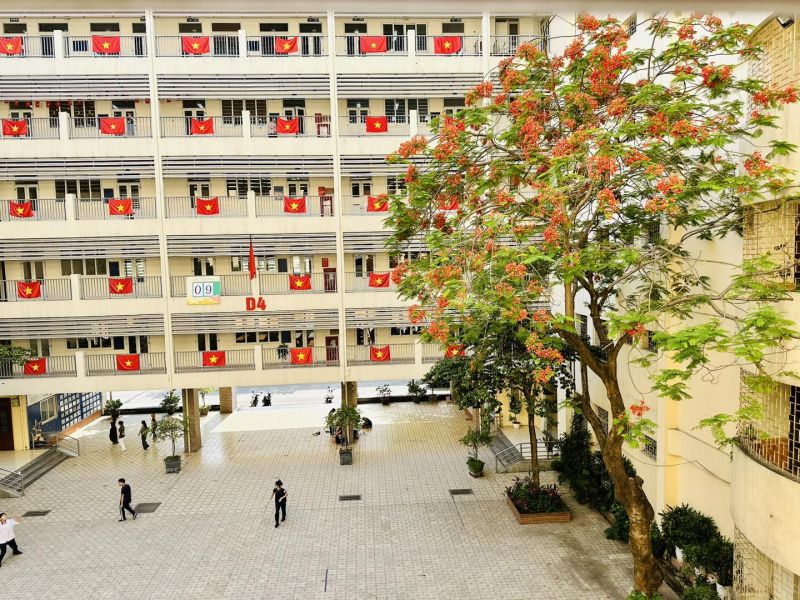 Trường THPT Chuyên Đại học Sư phạm