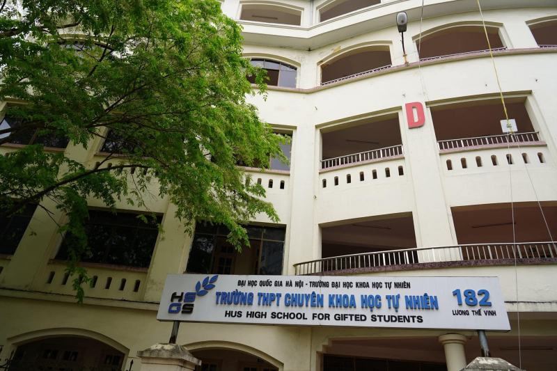 Trường THPT Chuyên Khoa học Tự nhiên (HSGS)