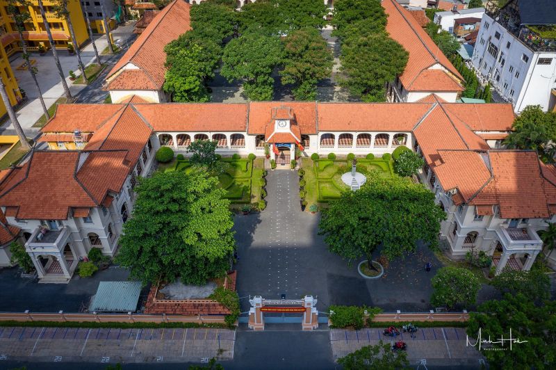 Trường THPT Chuyên Lê Hồng Phong