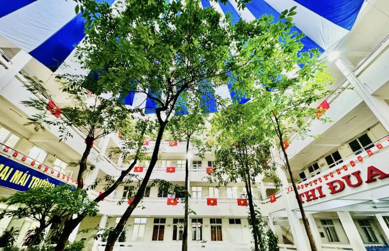 Trường THPT Chuyên Ngoại ngữ