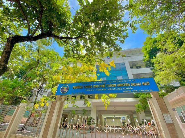 Trường THPT Chuyên Ngoại ngữ