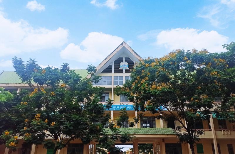 Trường THPT Chuyên Nguyễn Chí Thanh - Đắk Nông