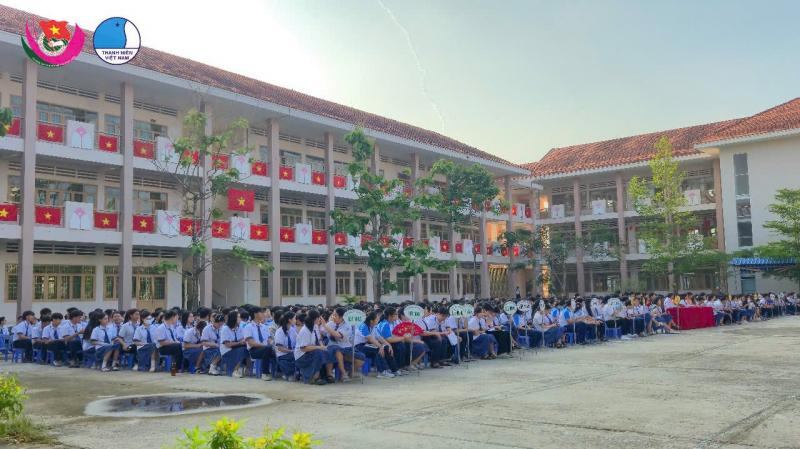 Trường THPT Chuyên Nguyễn Đình Chiểu