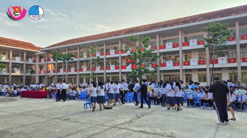 Trường THPT Chuyên Nguyễn Đình Chiểu