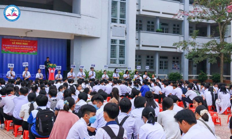 Trường THPT chuyên Nguyễn Quang Diêu