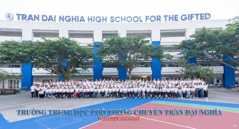 Trường THPT chuyên Trần Đại Nghĩa
