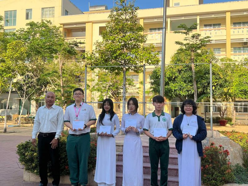 Trường THPT chuyên Trần Hưng Đạo (Bình Thuận)