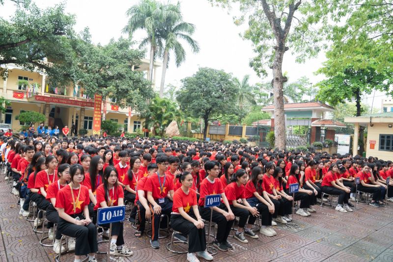 Trường THPT Đan Phượng