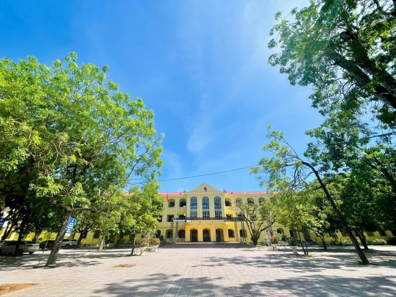 Trường THPT Diễn Châu 2