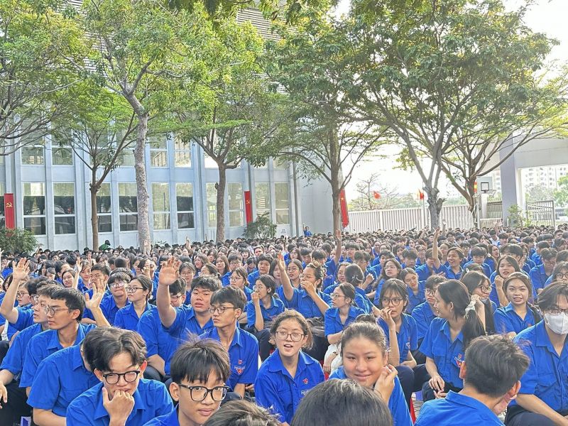 Trường THPT Đinh Tiên Hoàng