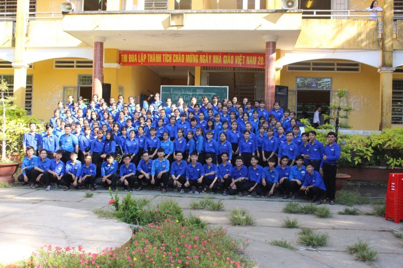 Trường THPT Đông Thạnh