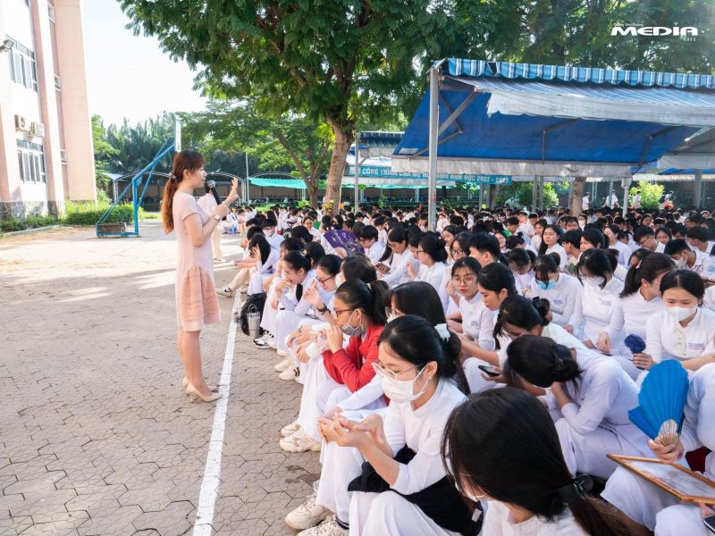 Trường THPT Dương Văn Dương