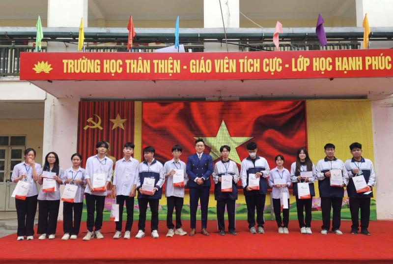 Trường THPT Hoài Đức A