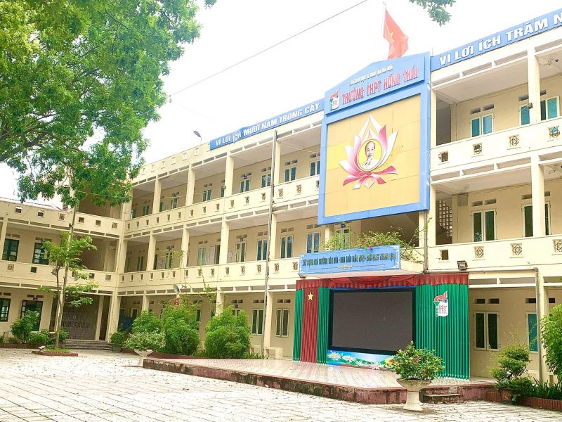 Trường THPT Hồng Thái