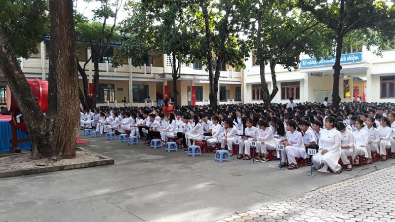 Trường THPT Huỳnh Thúc Kháng